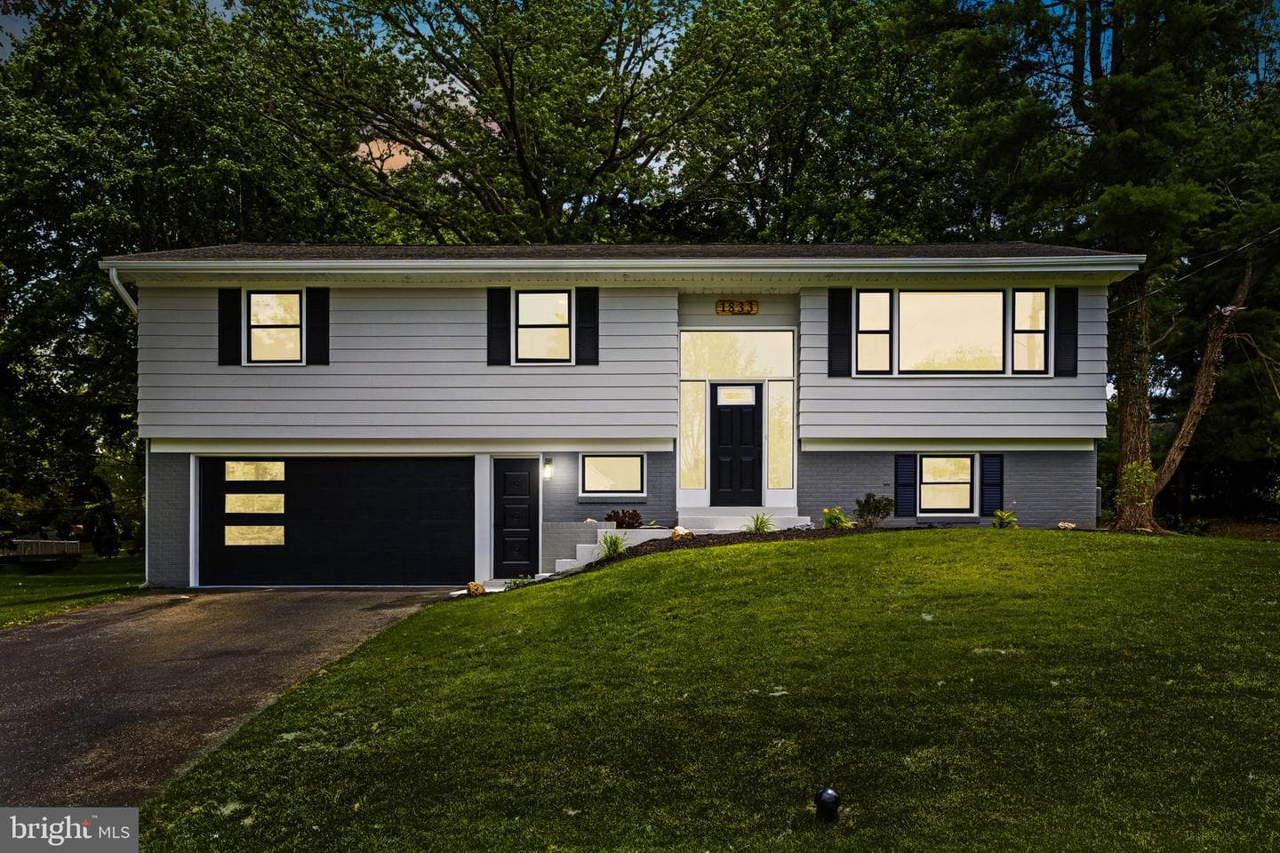 1833 Amity Drive photo 25