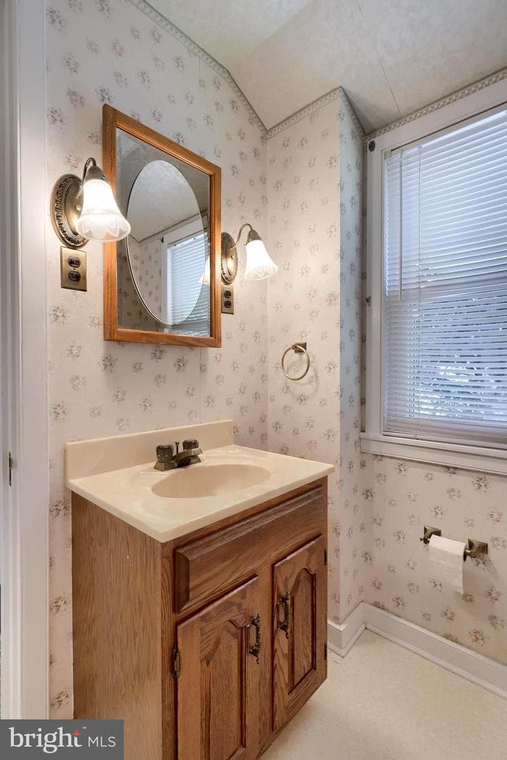 813 5th Street photo 16