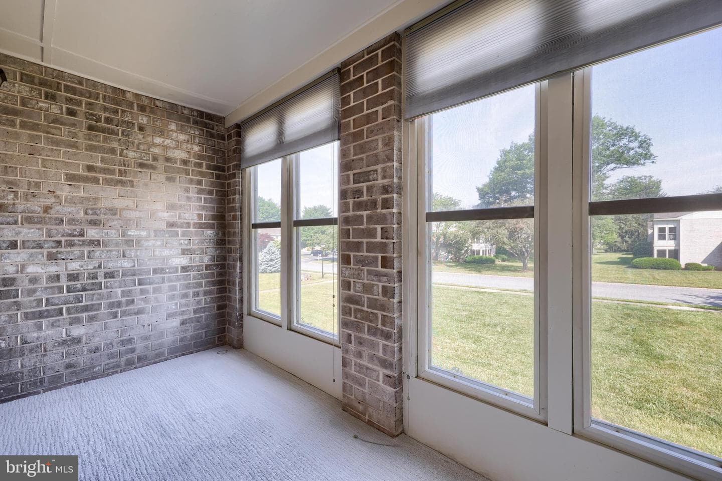 4 Valleybrook Drive photo 17
