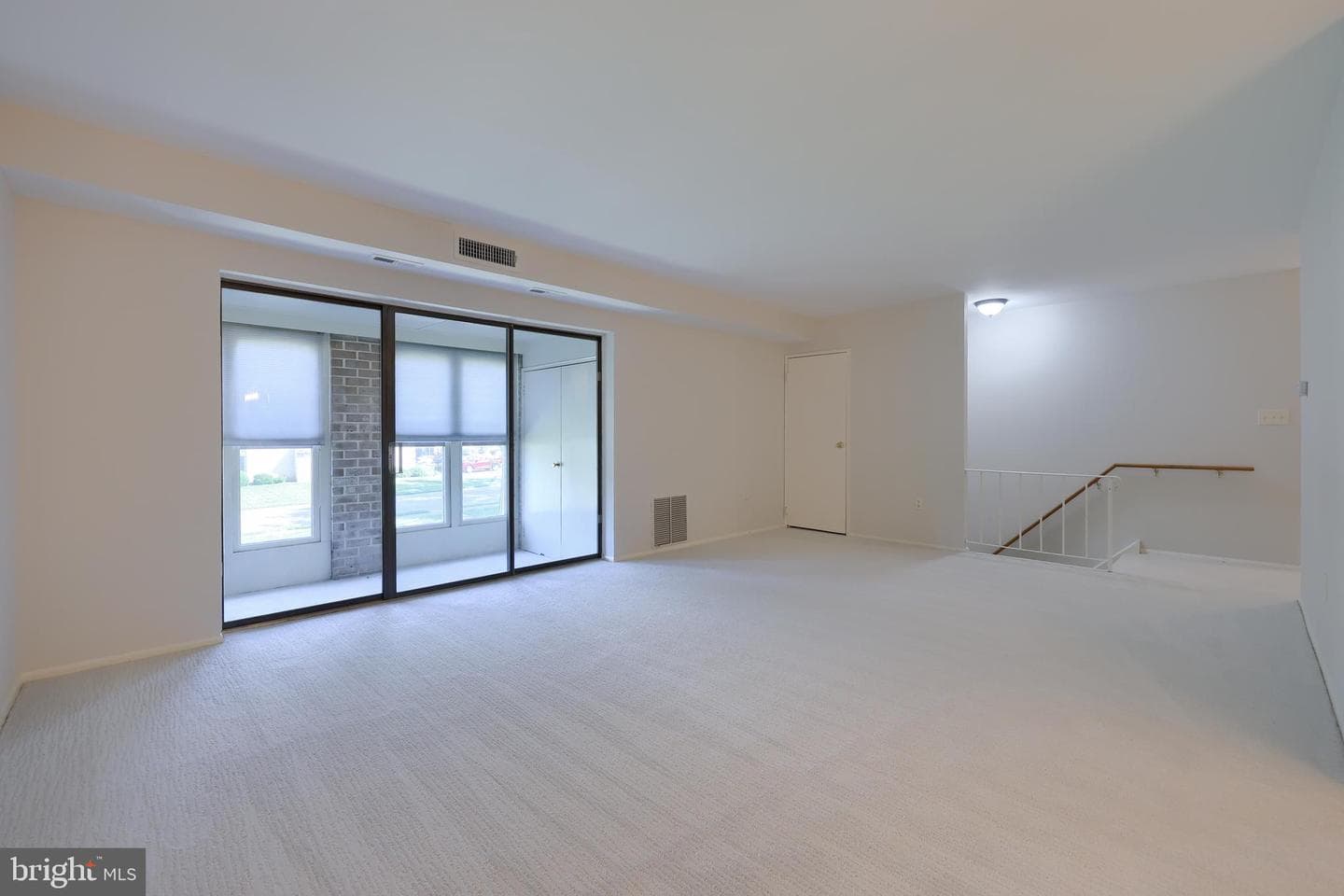 4 Valleybrook Drive photo 9