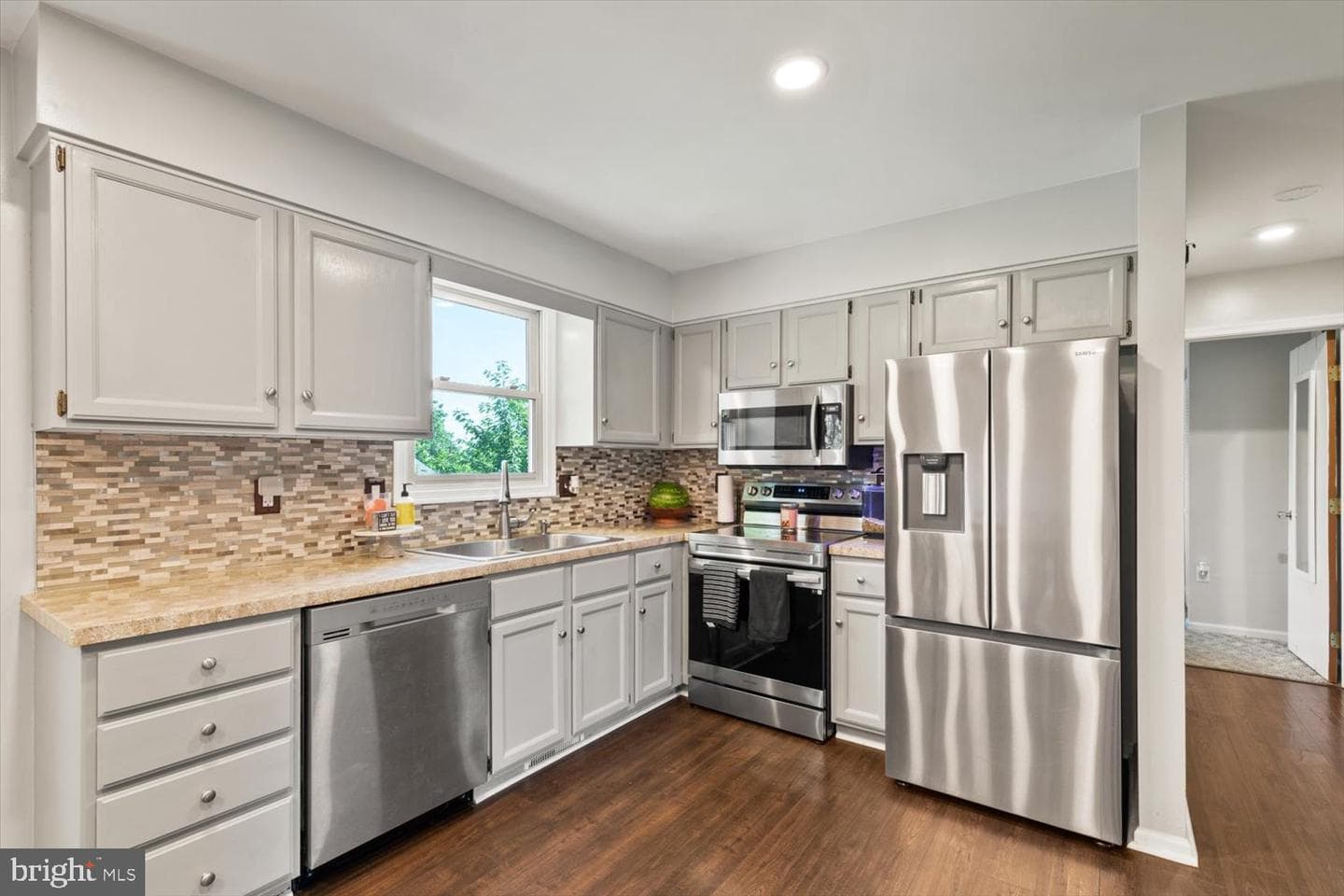 4149 Jasmine Place photo 11