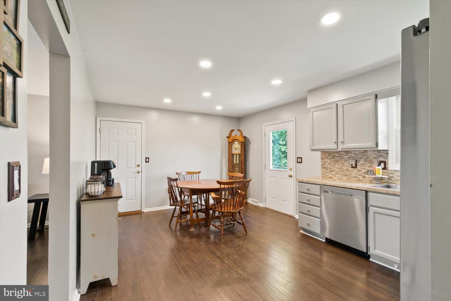 4149 Jasmine Place photo 13