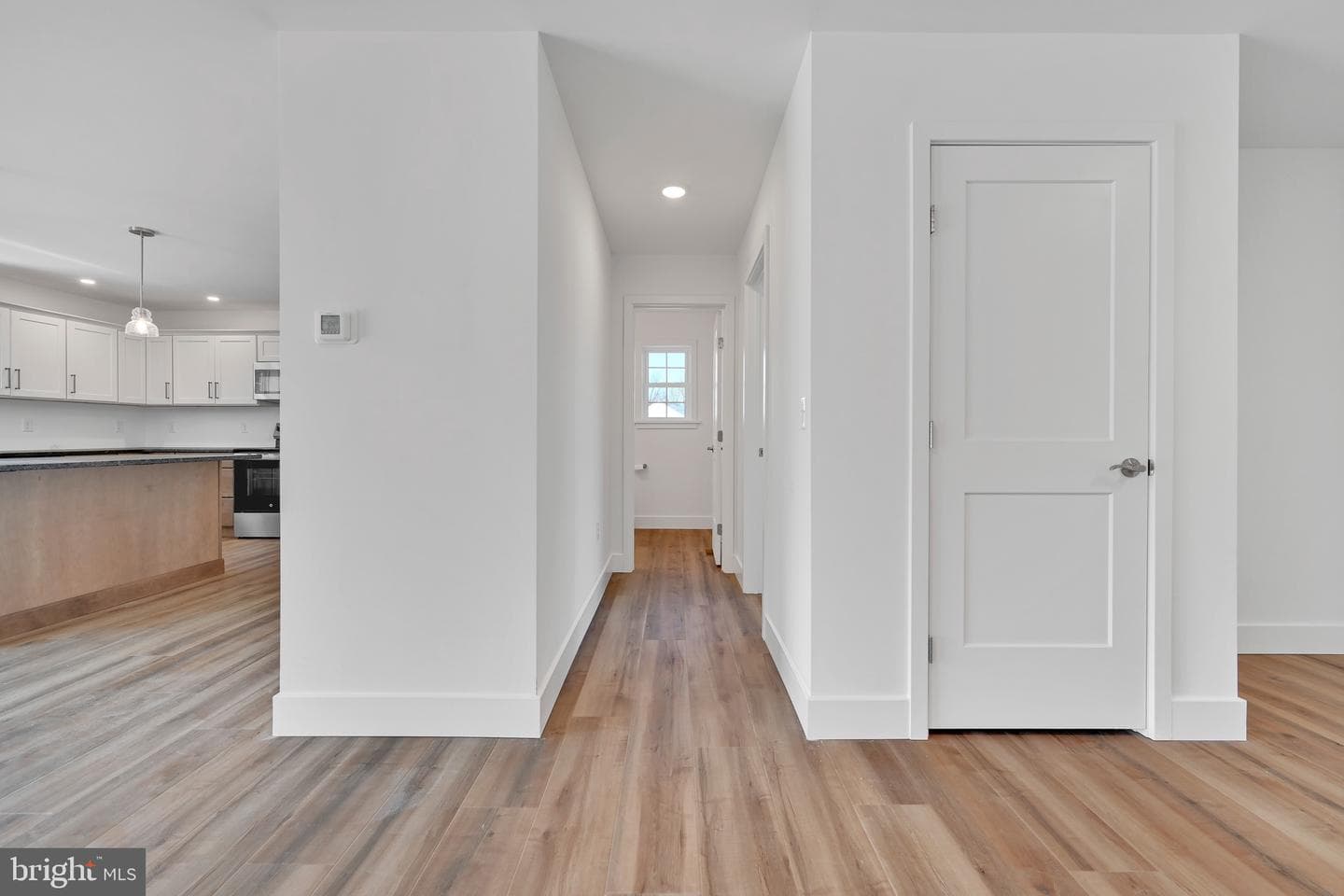 327 W Fritz Avenue photo 3