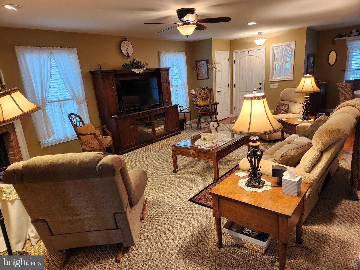 888 Cambridge Drive photo 13