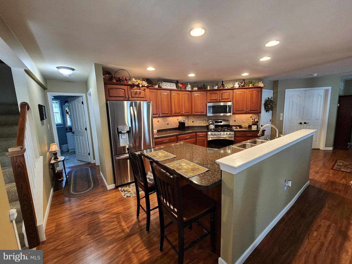 888 Cambridge Drive photo 19