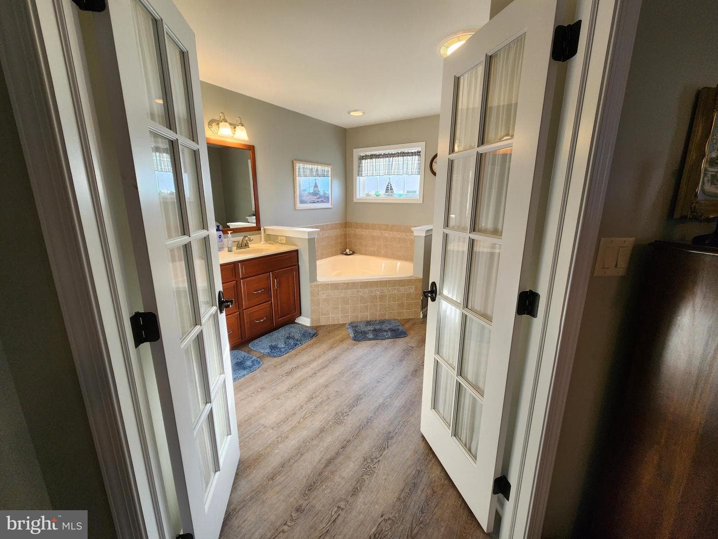 888 Cambridge Drive photo 26