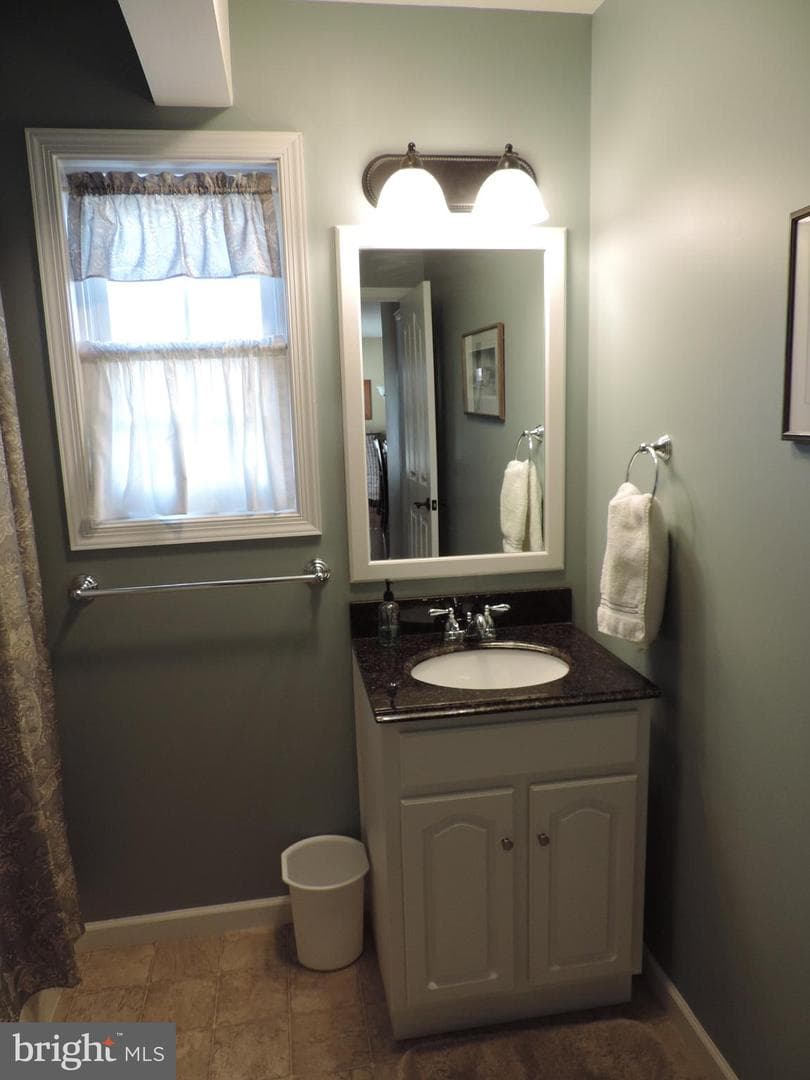 888 Cambridge Drive photo 32