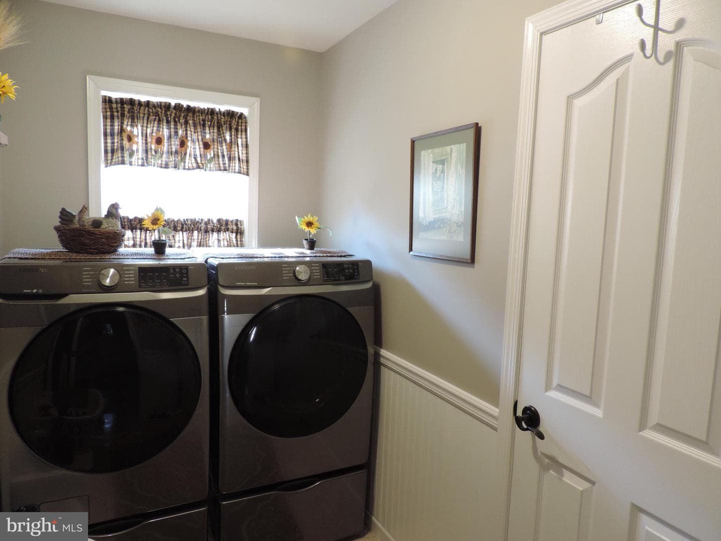 888 Cambridge Drive photo 40