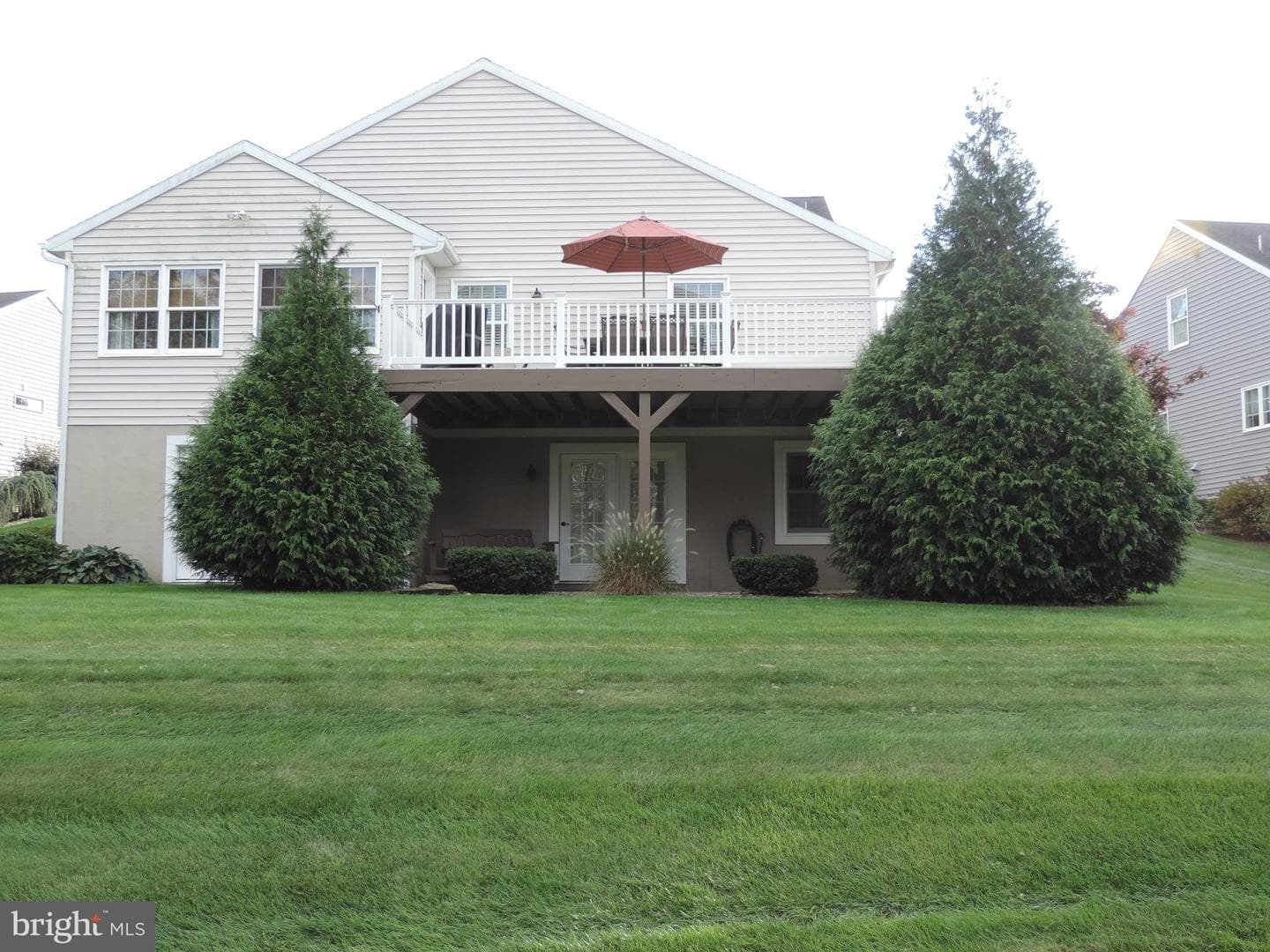 888 Cambridge Drive photo 5