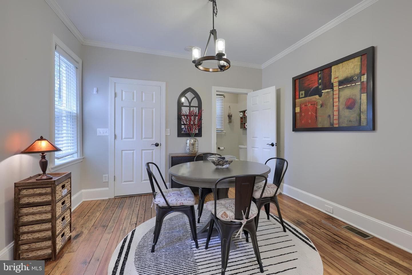 311 W Lemon Street photo 11
