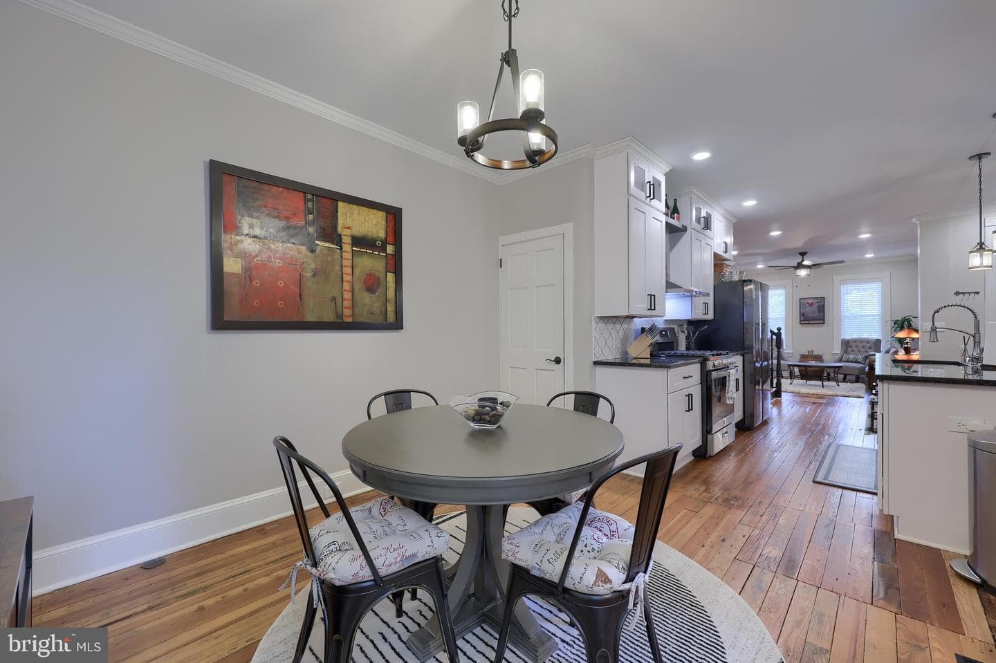 311 W Lemon Street photo 15
