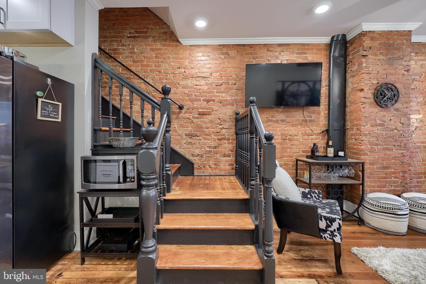 311 W Lemon Street photo 18
