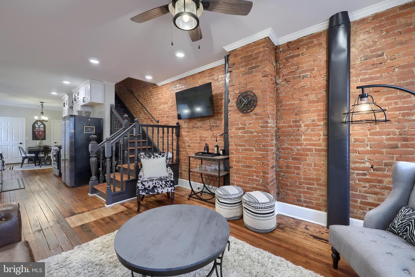 311 W Lemon Street photo 22
