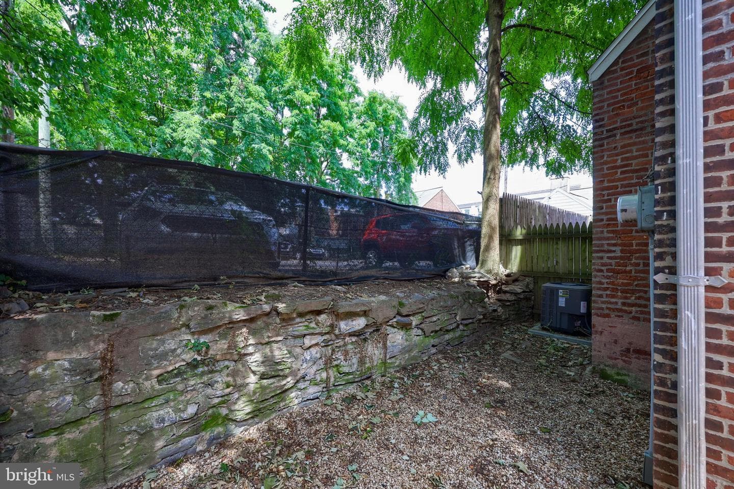 311 W Lemon Street photo 44