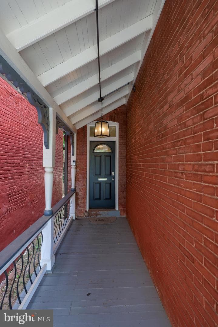 311 W Lemon Street photo 46