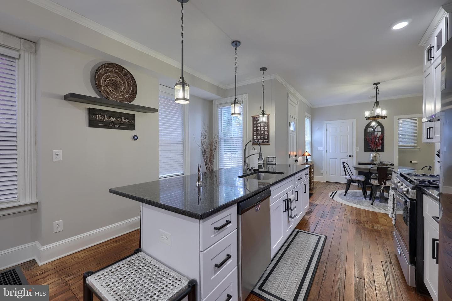 311 W Lemon Street photo 6