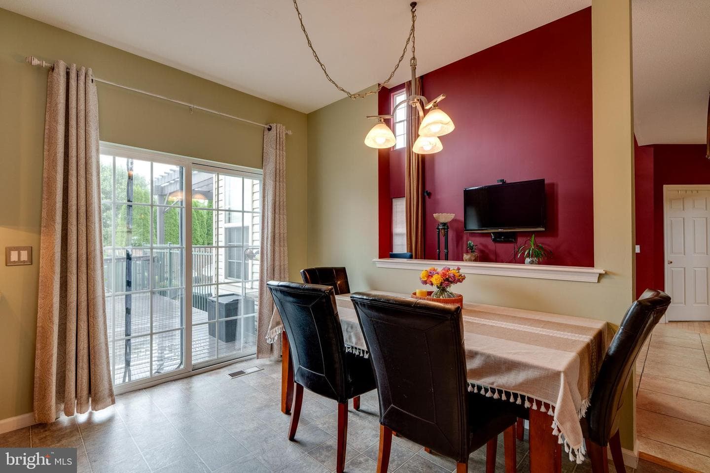 129 Julia Lane photo 18