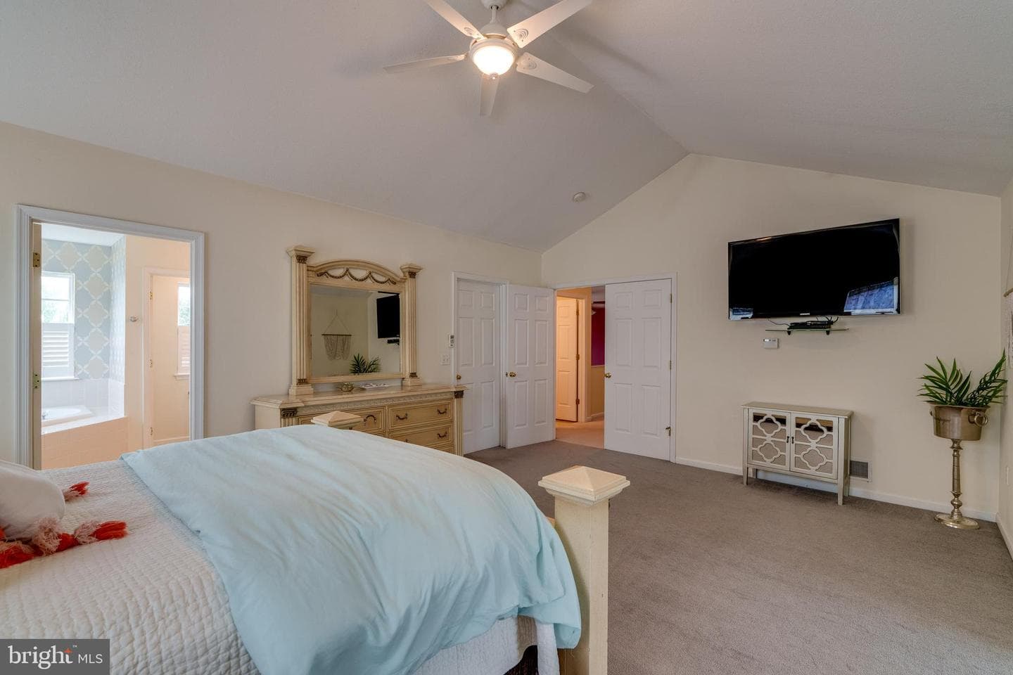 129 Julia Lane photo 36