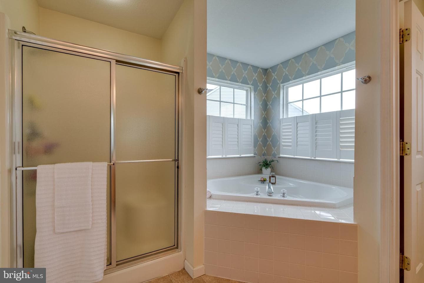 129 Julia Lane photo 39
