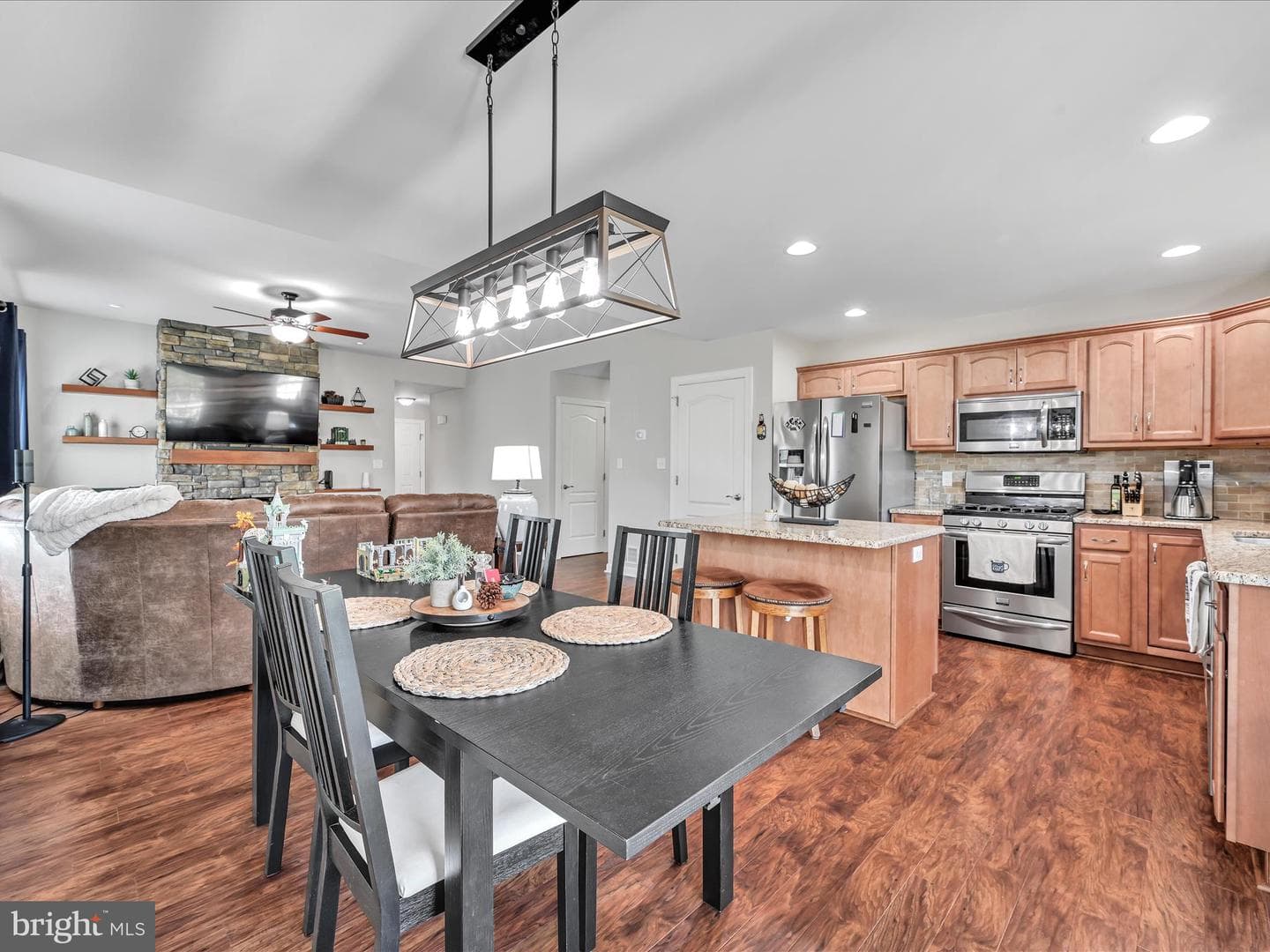 5203 Summerfield Drive photo 9