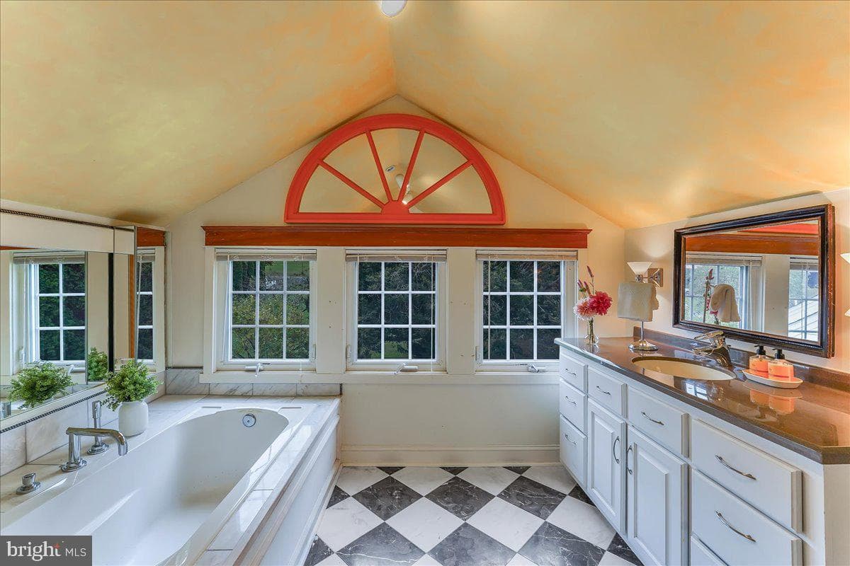 650 Bell Road photo 28