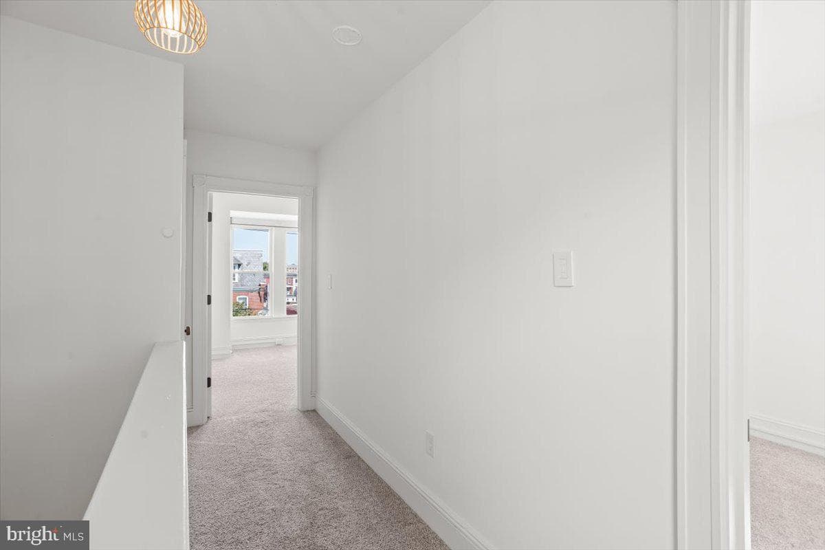 238 E Clay Street photo 30