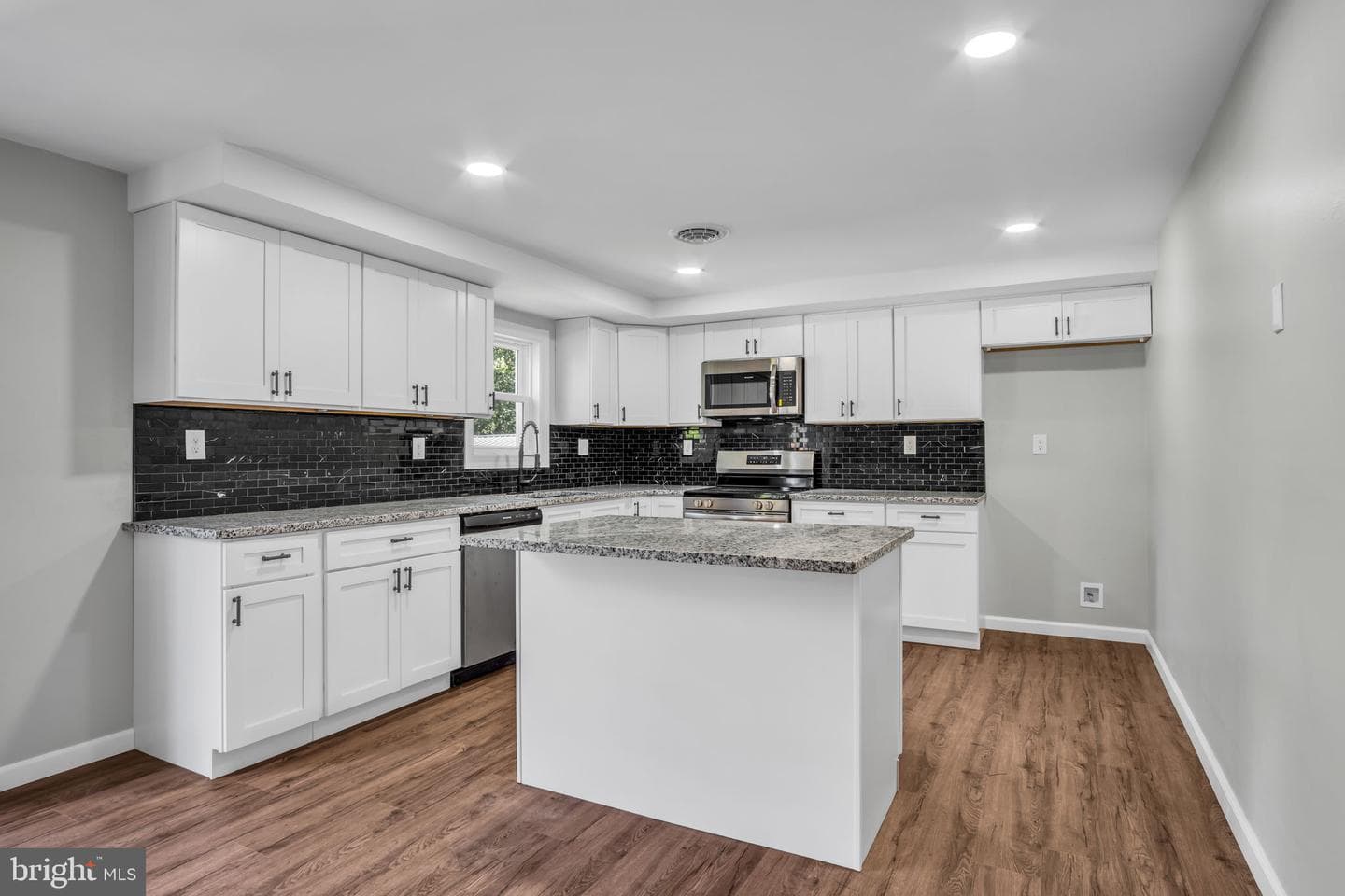 316 Decatur Street photo 8
