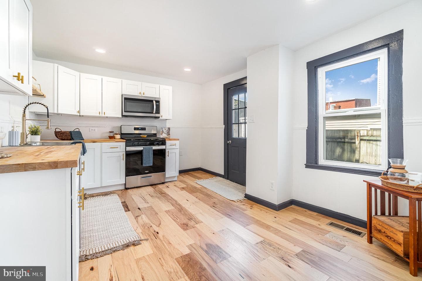 130 N Franklin Street photo 10