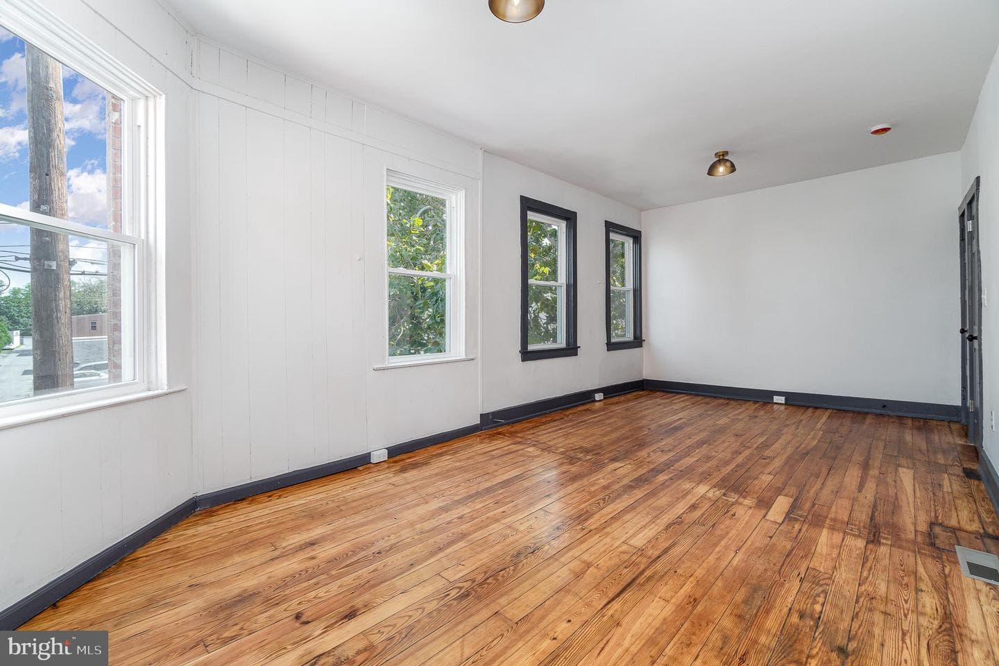 130 N Franklin Street photo 14