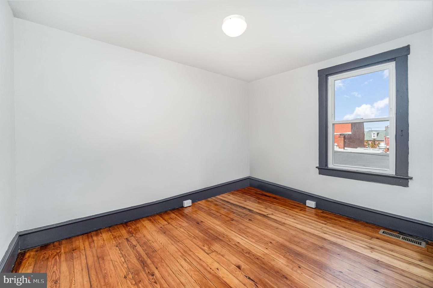 130 N Franklin Street photo 18