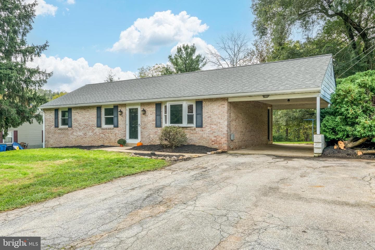 5464 Strasburg Road photo 2