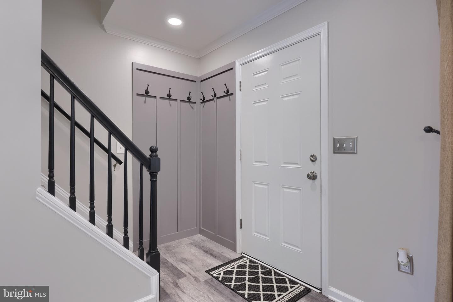 112 Ashley Drive photo 3