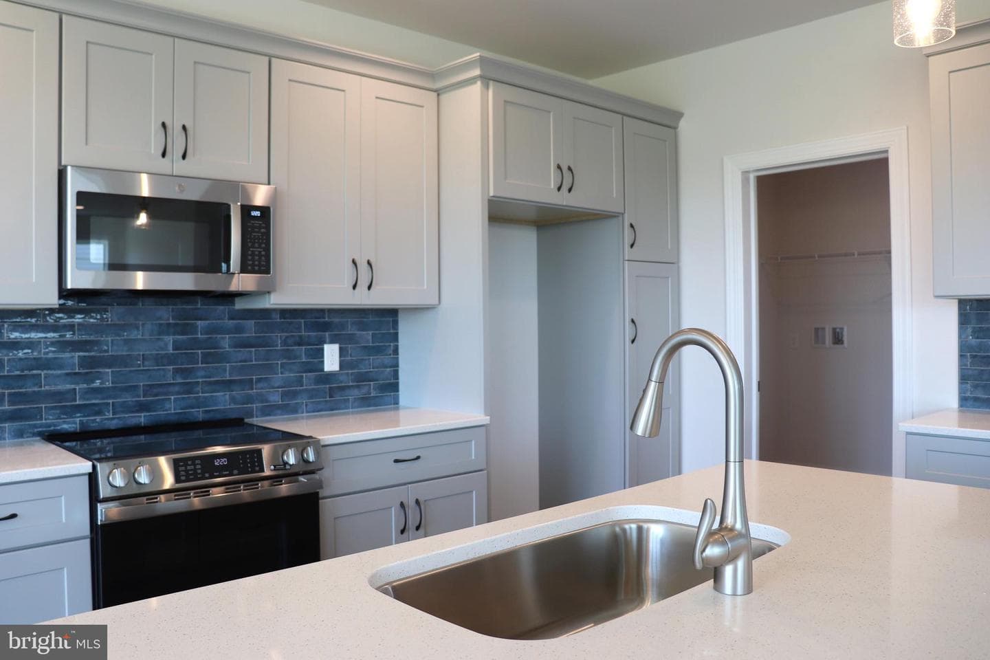 1029 Strafford Place #55 photo 10