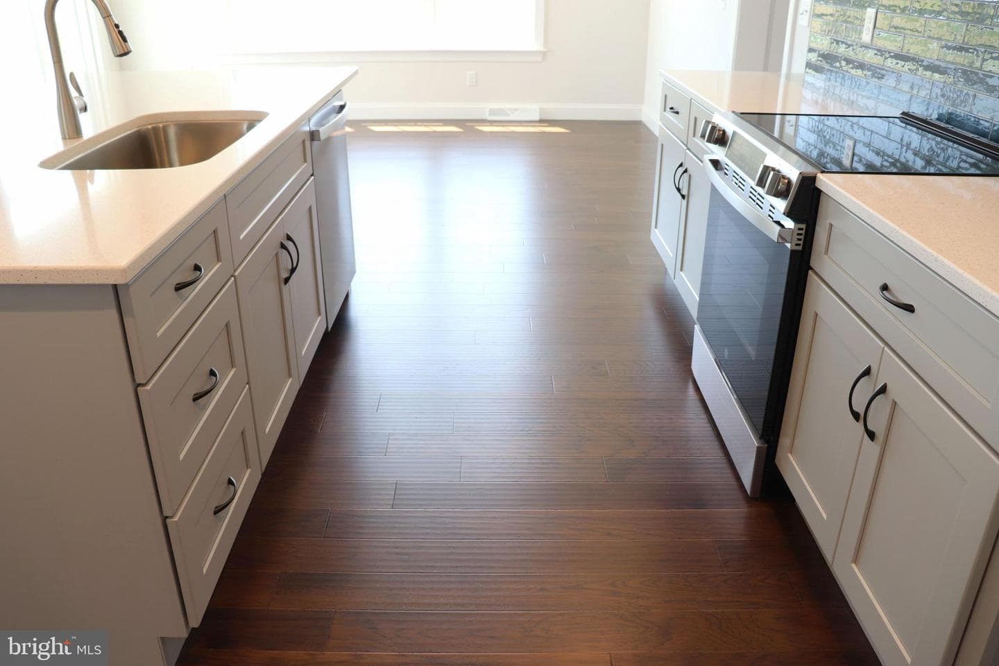 1029 Strafford Place #55 photo 13