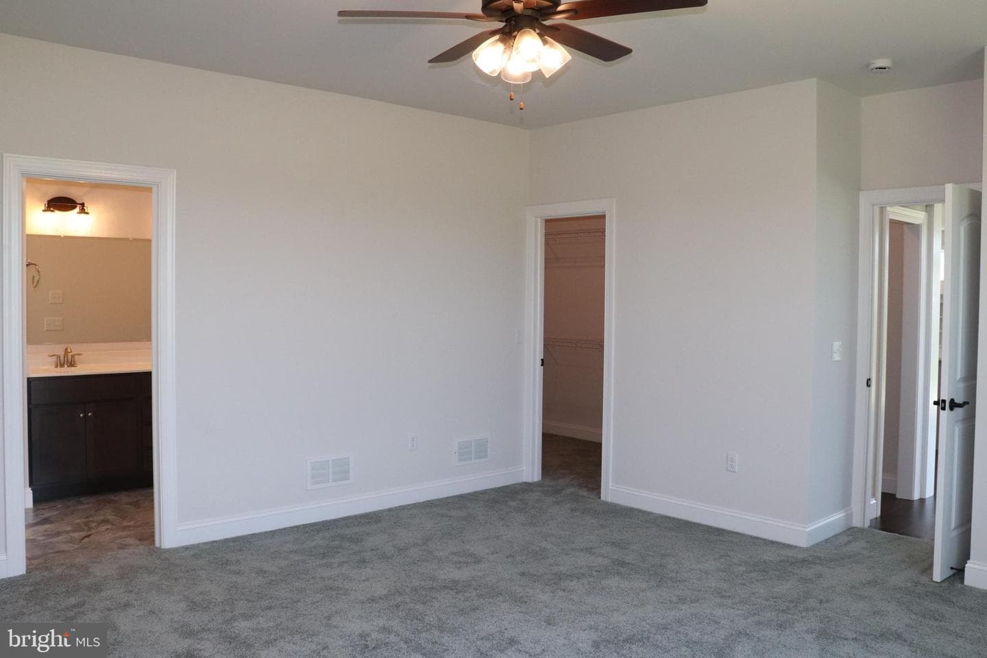 1029 Strafford Place #55 photo 20