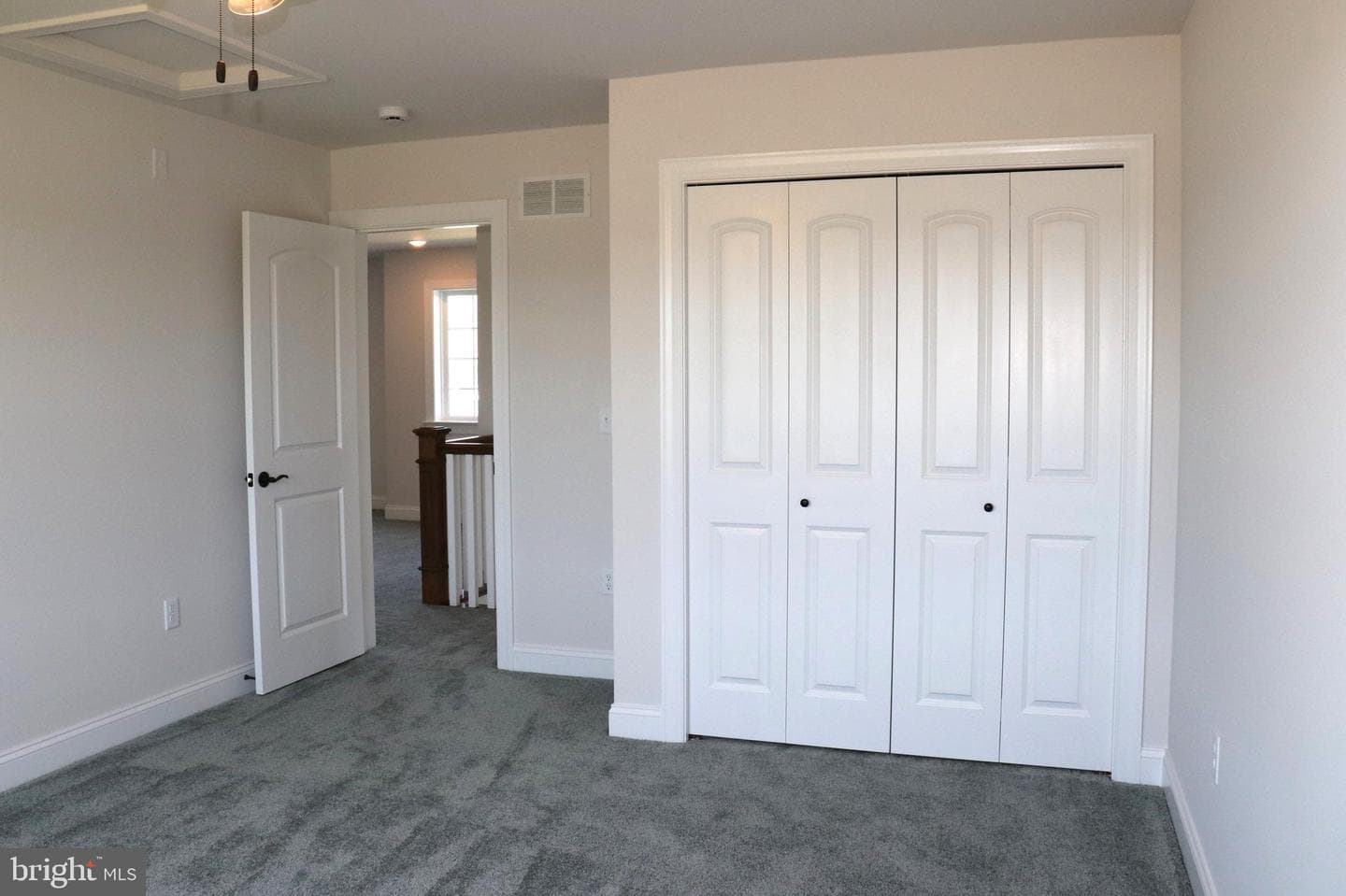 1029 Strafford Place #55 photo 33