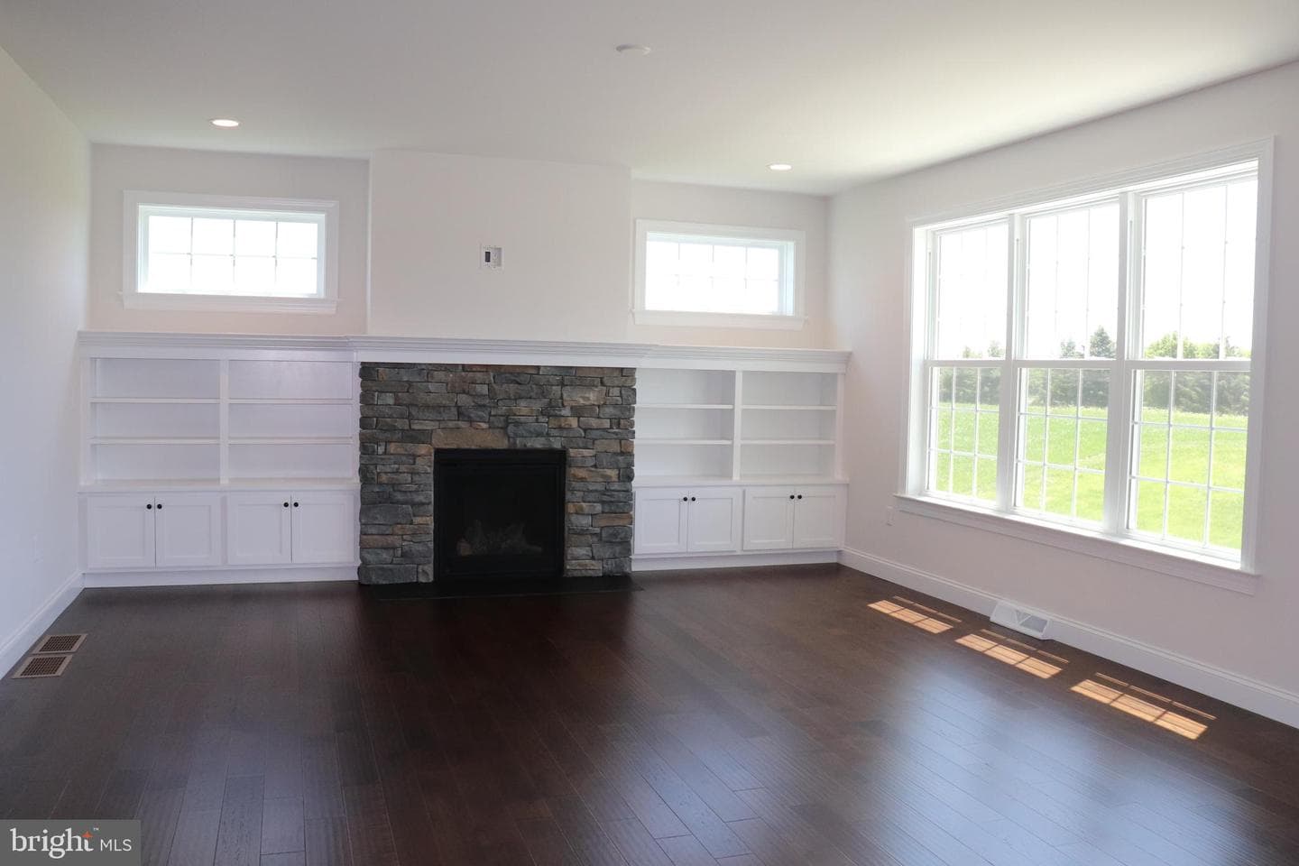 1029 Strafford Place #55 photo 6