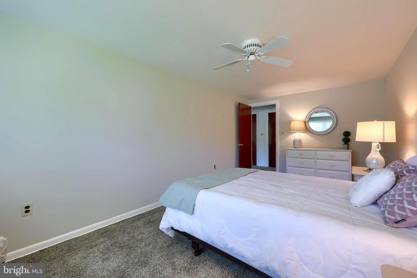 2931 Marietta Avenue photo 34