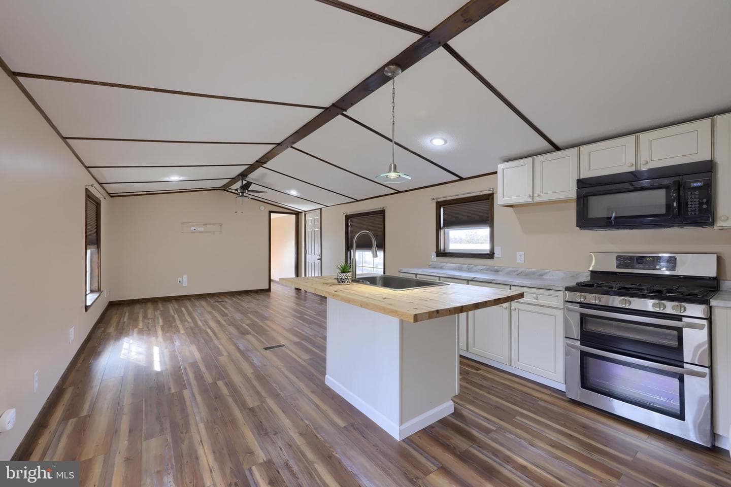 22 Circle Drive photo 11