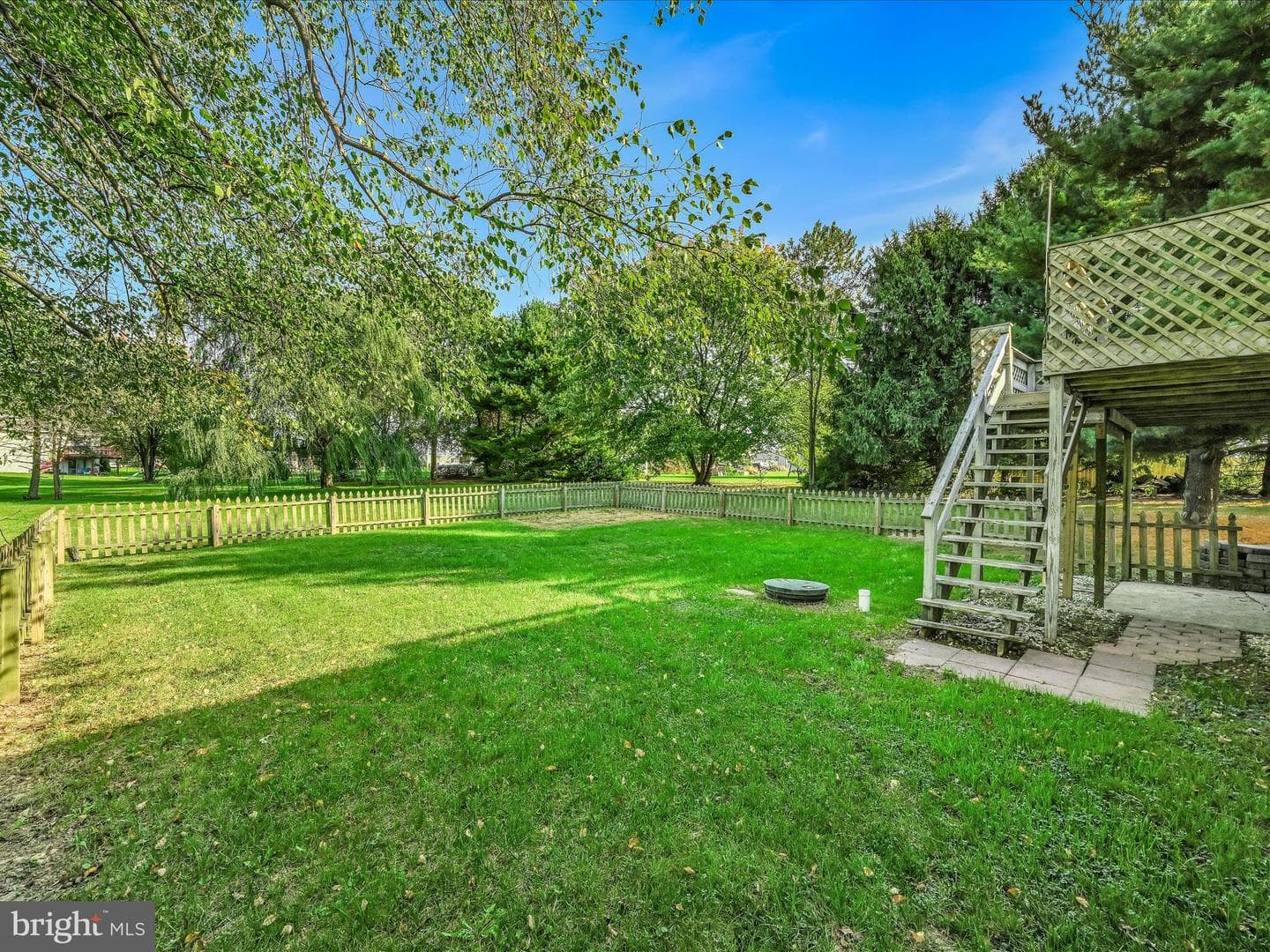 110 Den Mar Drive photo 32