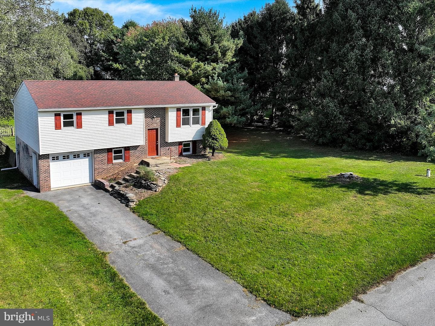 110 Den Mar Drive photo 4