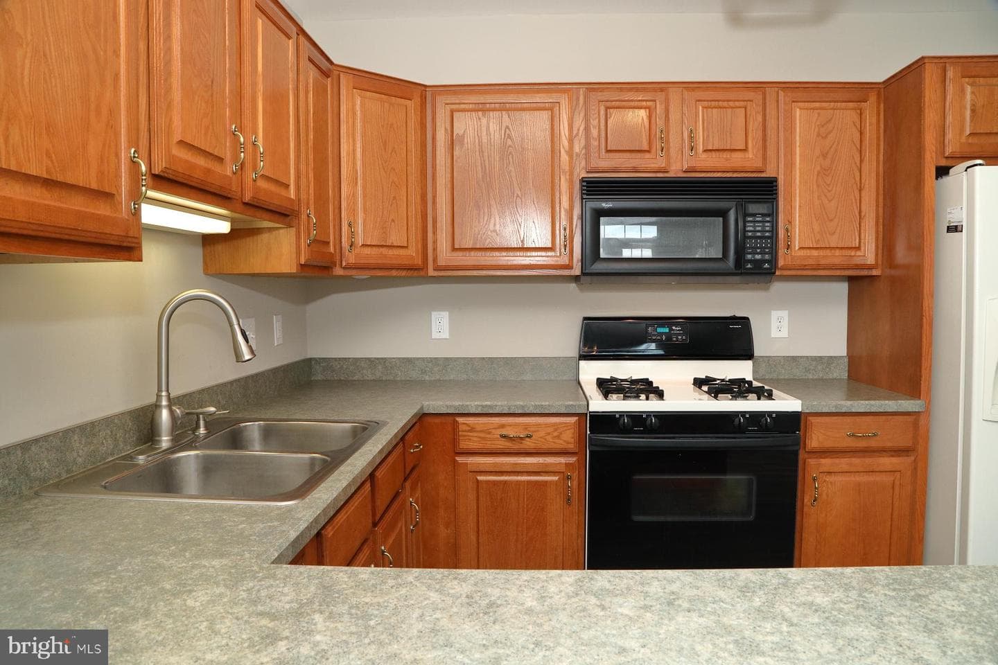 9 York Court photo 11