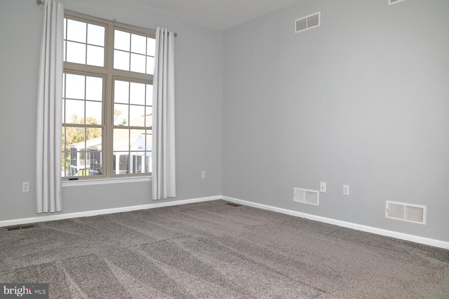 9 York Court photo 20