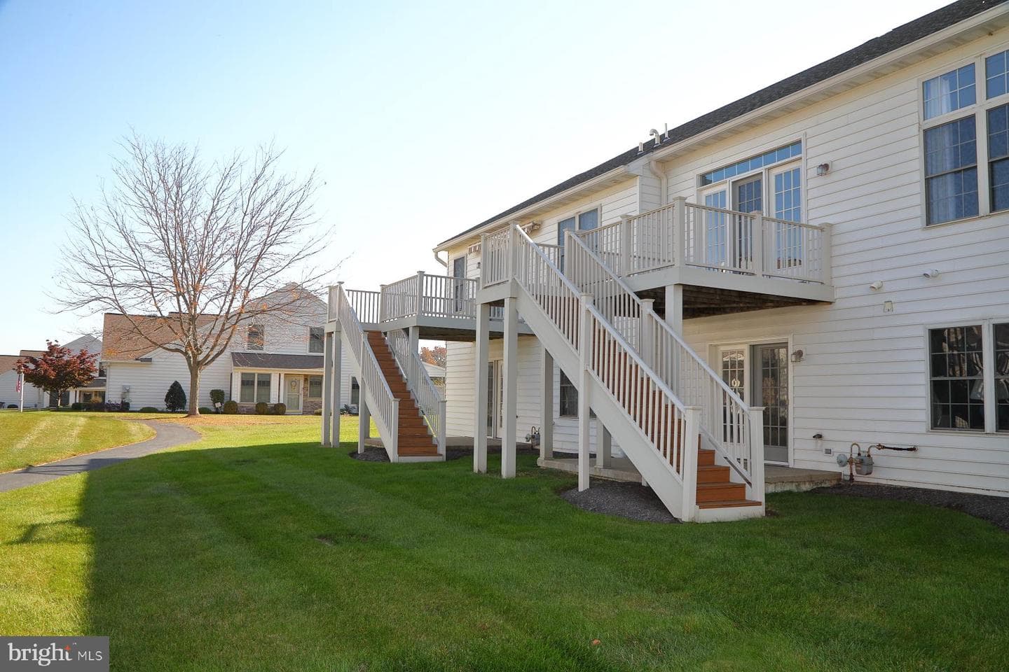 9 York Court photo 5
