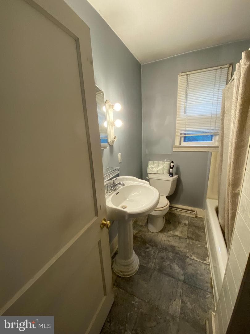 1438 Village Road photo 12