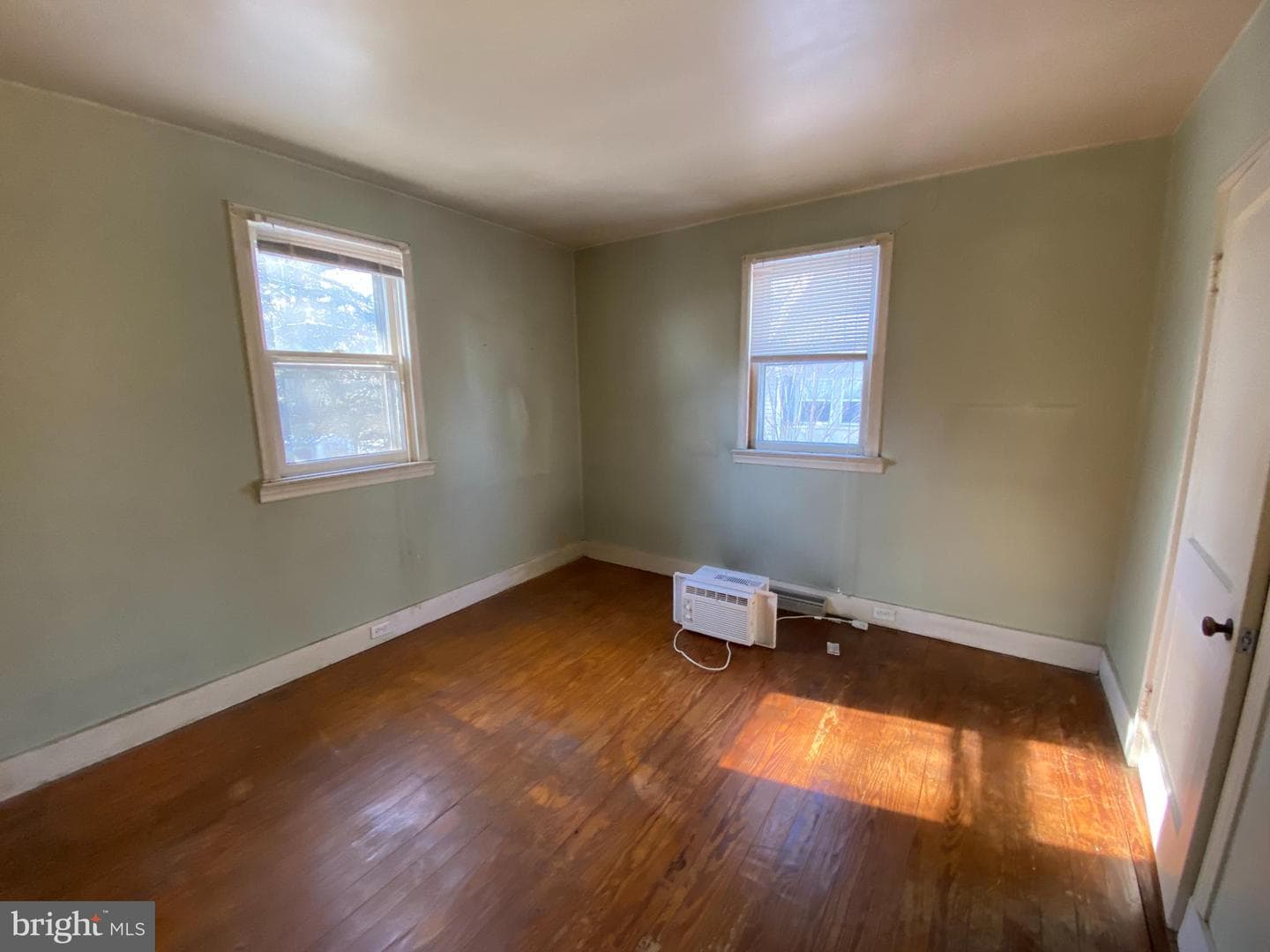 1438 Village Road photo 14