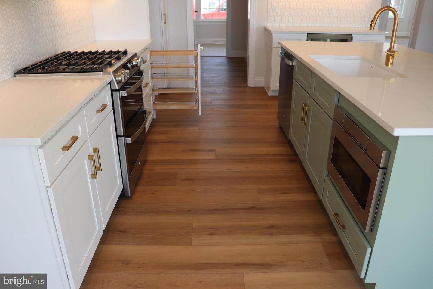 1025 Strafford Place #56 photo 13