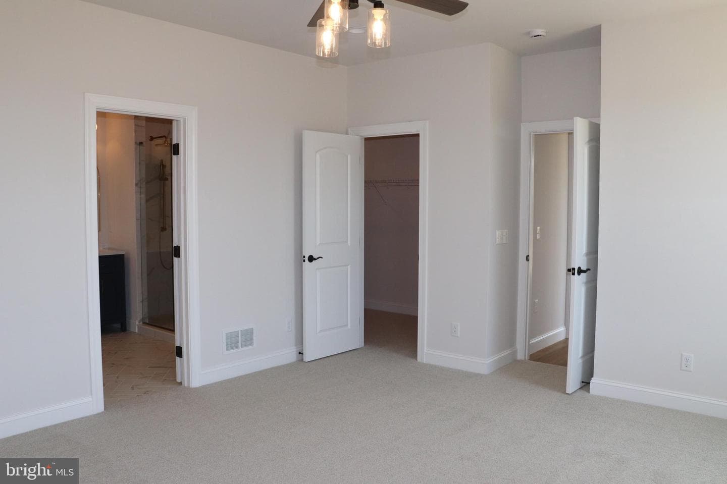 1025 Strafford Place #56 photo 24