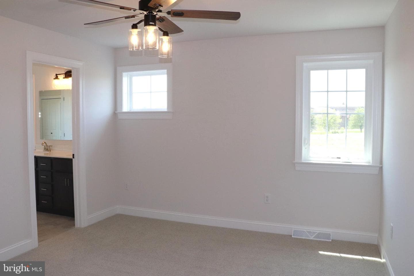 1025 Strafford Place #56 photo 34