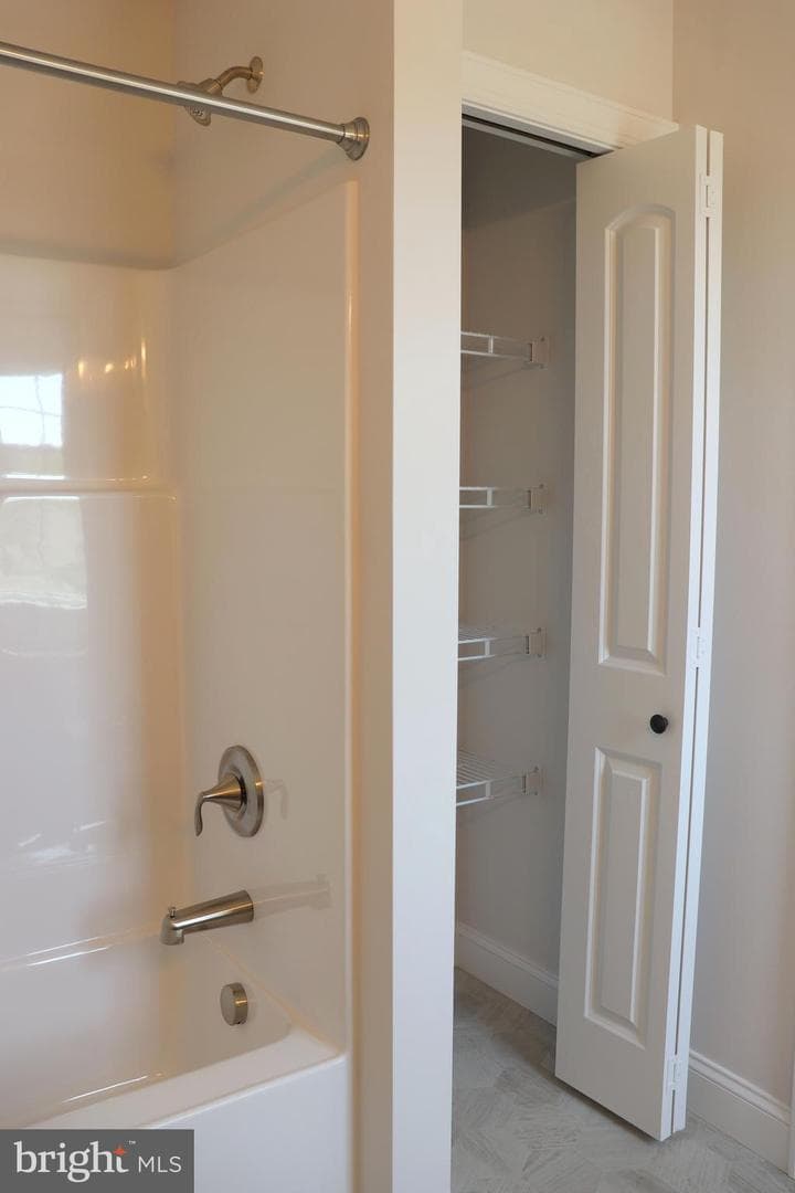 1025 Strafford Place #56 photo 38